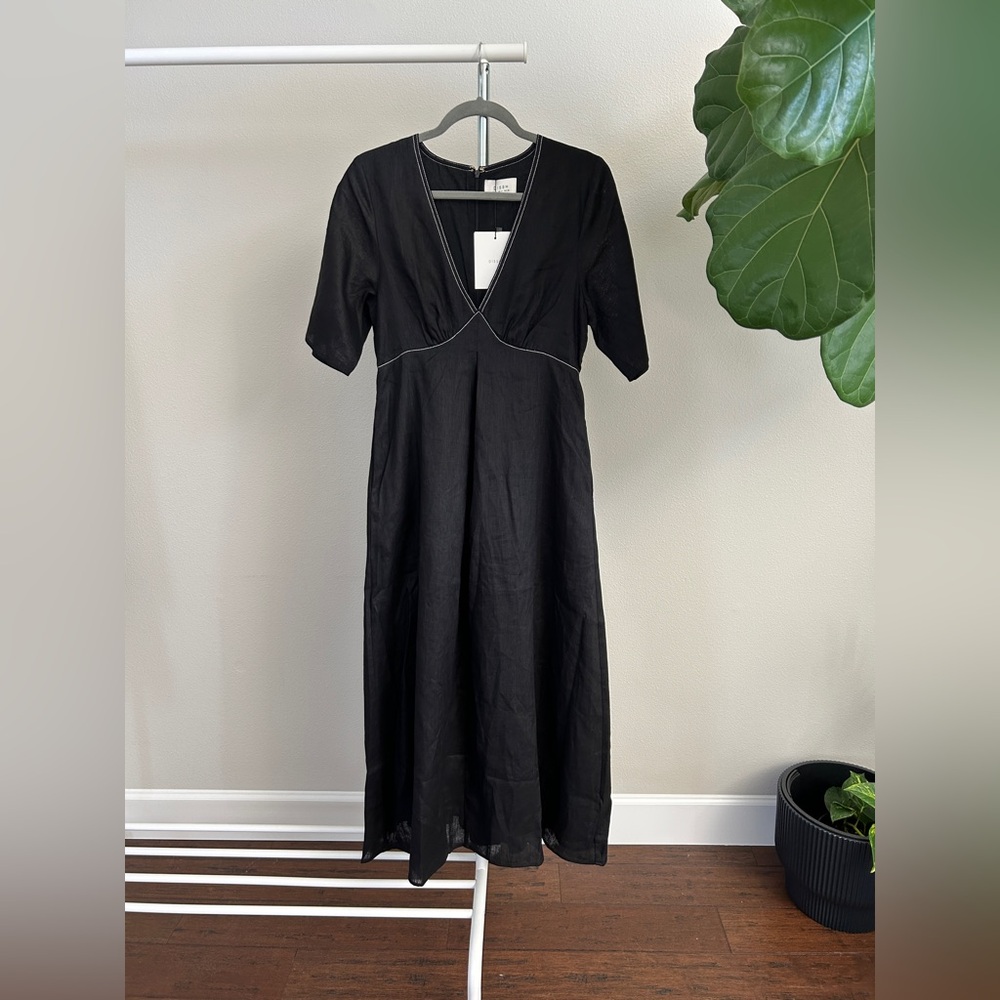 DISSH Rode Black Linen Midi Dress with V-Neck